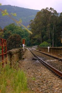 Vía do tren, en Redondela (Imaxe: Luis Alves)